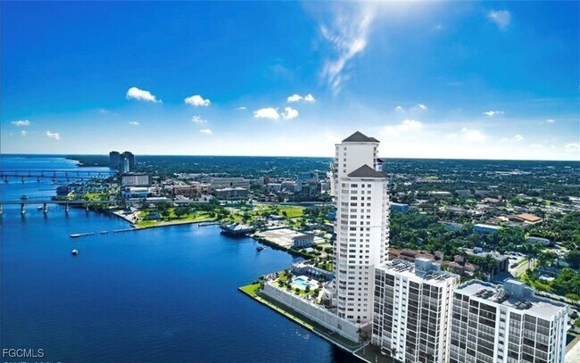 Building Photo - 2104 W First St