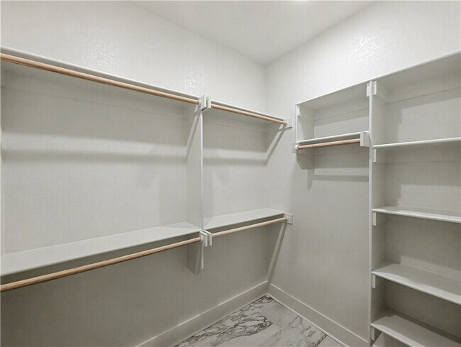 Building Photo - 52 Claxton Dr