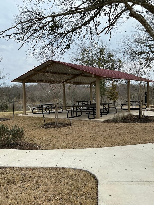 Building Photo - 300 Geode Glen