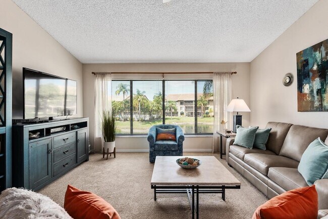 Building Photo - 5656 Ashton Lake Dr