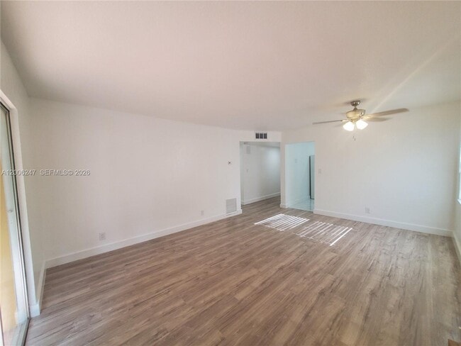 Building Photo - 9203 NW 38th Dr