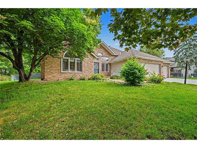 Building Photo - 2522 Windsor Ln