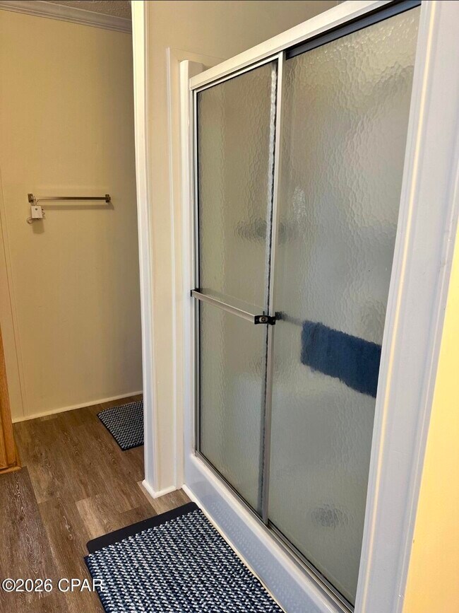 Building Photo - 2115 Bent Oak Ct