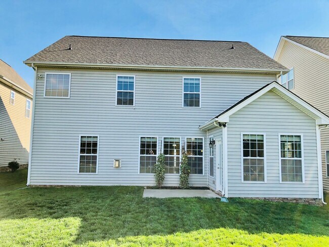 Building Photo - Immaculate 5bd 3bd Berewick home with many newly upgrades!