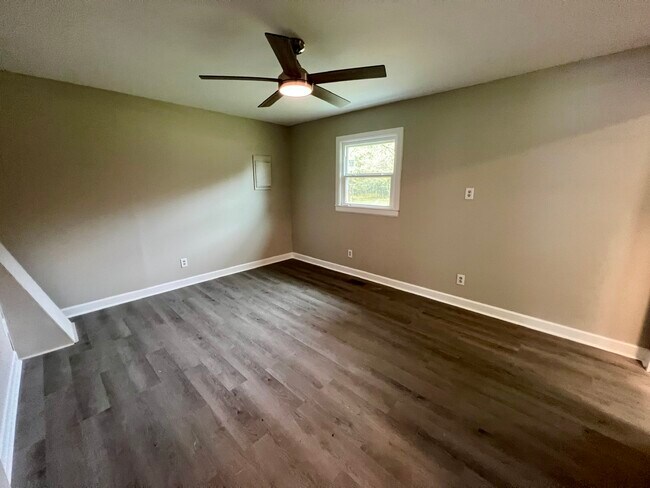 Building Photo - 157 Quail Dr