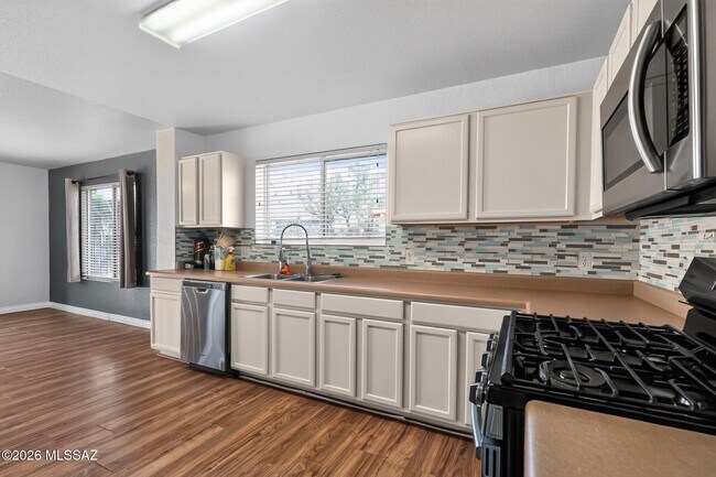 Building Photo - 1337 W Camino Mesa Sonorense