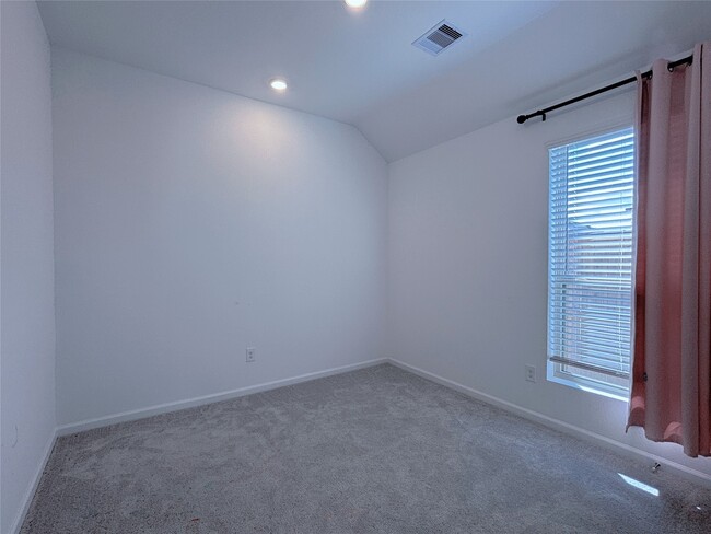 Building Photo - 30363 Tall Fescue Dr