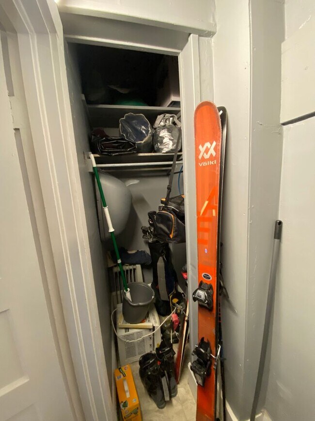 Building Photo - 36 Clarke St