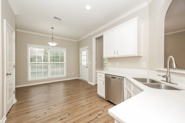 Building Photo - 7416 Maggie Dr