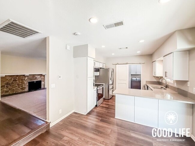Building Photo - 9312 Alderbury St