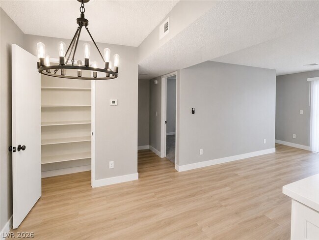 Building Photo - 201 Mission Laguna Ln