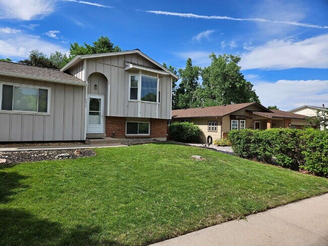 Building Photo - Charming 3-bedroom, 2-bathroom home