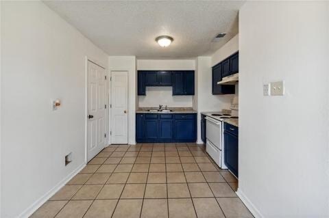 Building Photo - 2417 Highland Meadows Dr