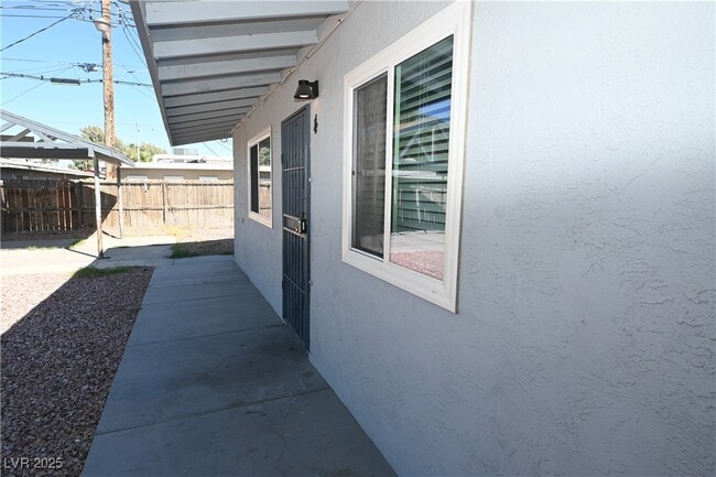 Primary Photo - 2508 N McCarran St