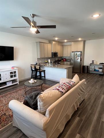 Building Photo - 1369 Ethan Dr