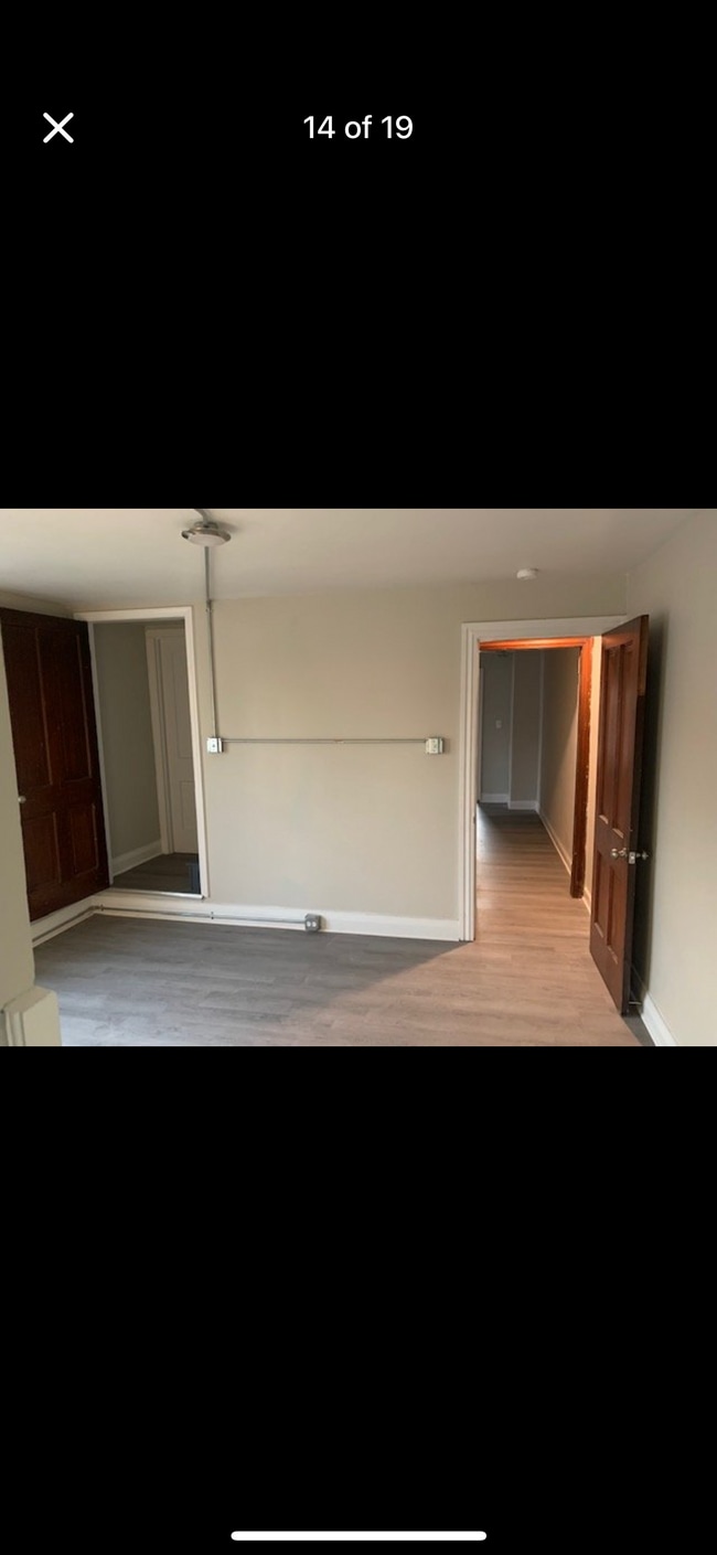 Building Photo - 639 E Middle St