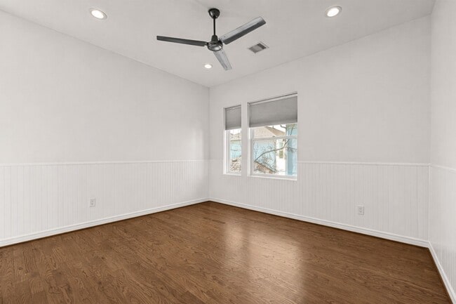 Building Photo - 707 W Clay St