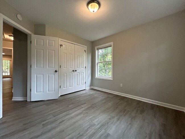 Building Photo - 190 Stanhope Cir NW