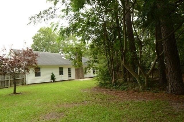 Building Photo - 203 S Carlisle Ct