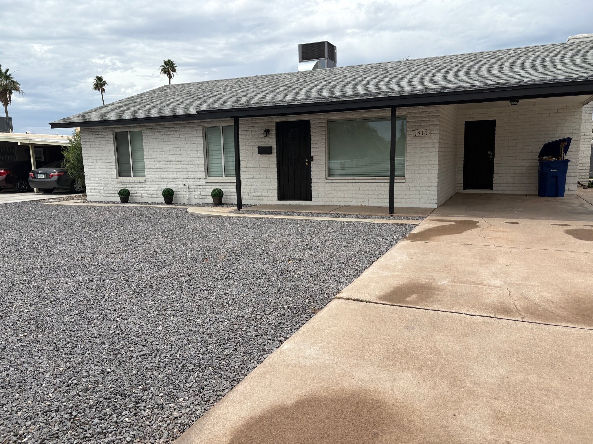 Building Photo - 1410 E Bishop Dr