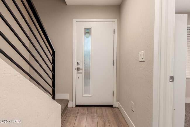 Building Photo - 820 N 8th Ave