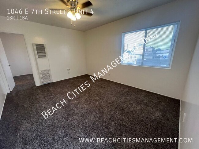 Building Photo - 1046 E 7th St