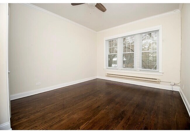 Building Photo - 1132 Maple Ave