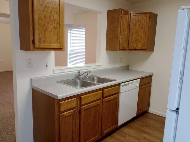 Building Photo - 2401-2403-2403 Northampton Dr