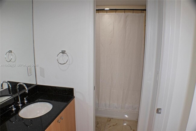 Building Photo - 6917 Collins Ave