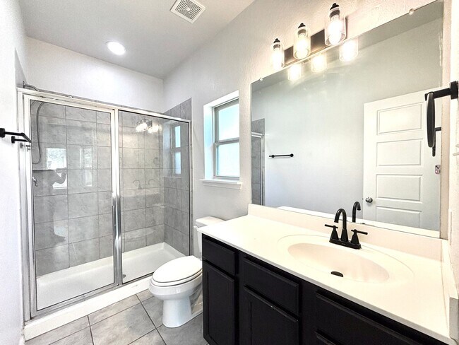 Building Photo - Gorgeous 1 story home with 4 Bedrooms!