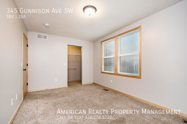 Building Photo - 345 Gunnison Ave SW