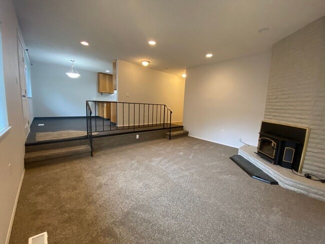 Building Photo - DW1217 - A