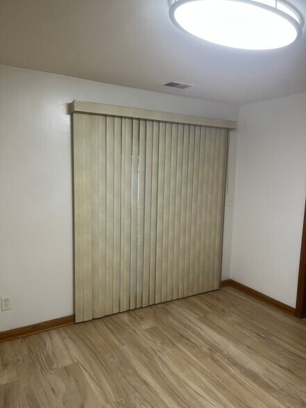 Building Photo - 2241 Fairmount Pky