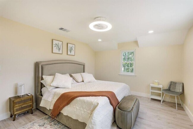 Building Photo - 1616 Co Rd 463