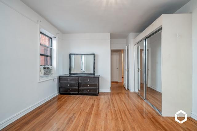 Building Photo - 1 bedroom in BROOKLYN NY 11218