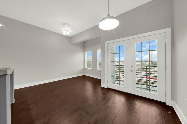Building Photo - 1011 Studemont St