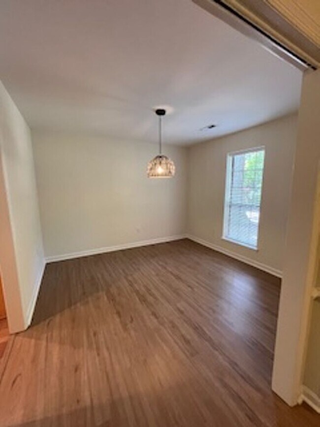 Building Photo - Fantastic Home - James Island