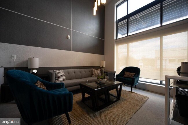 Building Photo - 989 S Buchanan St