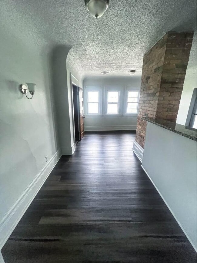 Building Photo - 2160 Glenwood Ave