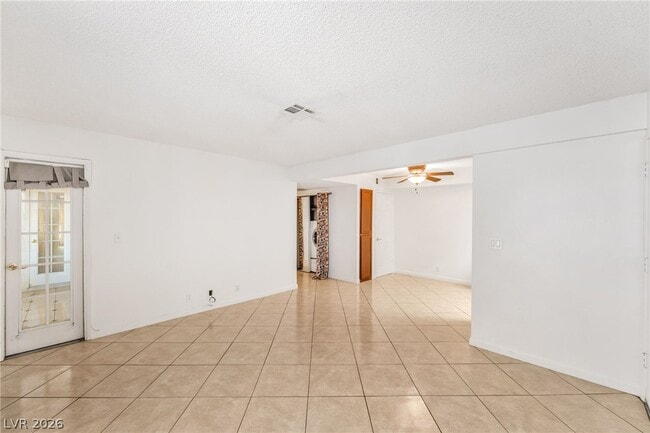 Building Photo - 1701 E Katie Ave