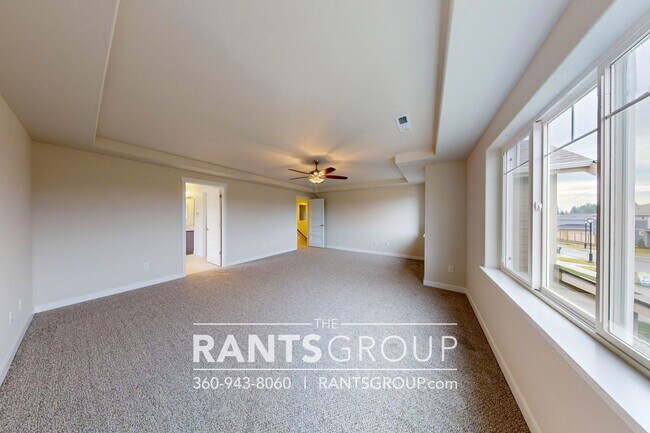 Building Photo - 610 Rayla St SE