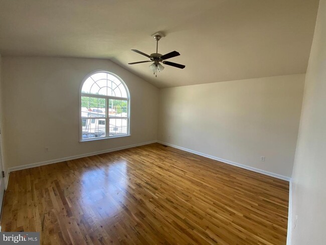 Building Photo - 321 Stickley St