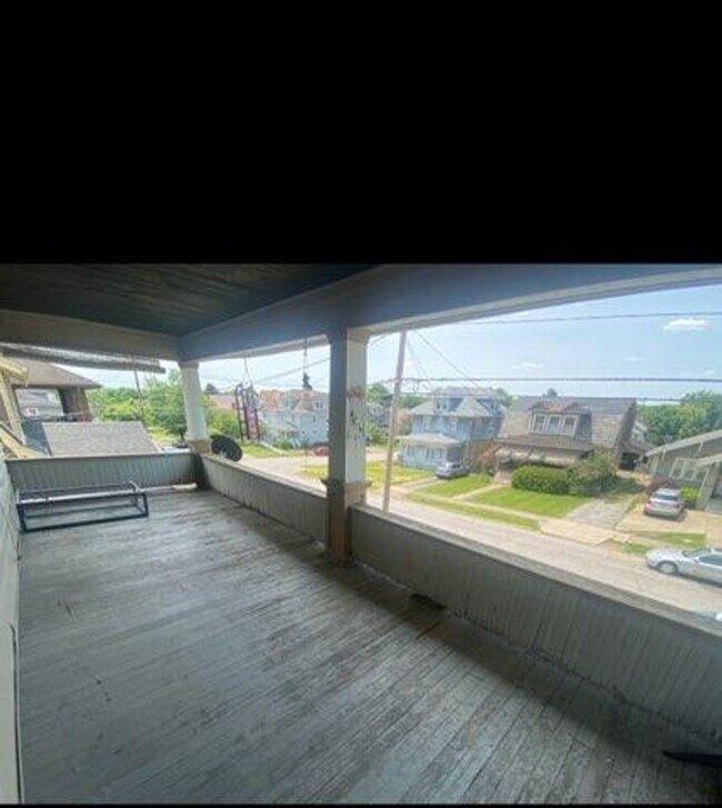 Building Photo - 2 br, 1 bath House - 906 N Mercer