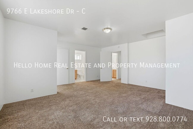 Building Photo - 9766 E Lakeshore Dr