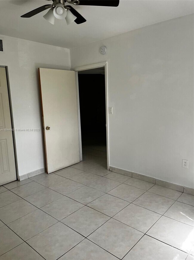 Building Photo - 181 NW 47th Ave