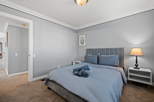 Building Photo - 11141 Limetree Dr