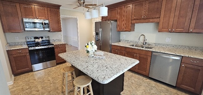 Building Photo - 3041 Forest Line Dr