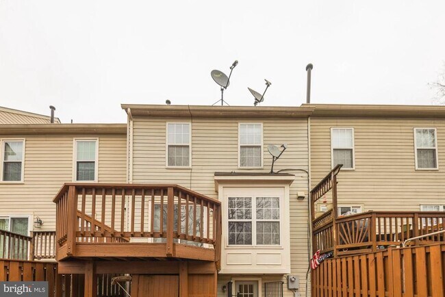 Building Photo - 22037 Manning Square