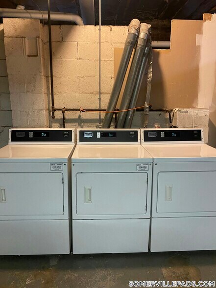 Building Photo - 136 Highland Ave