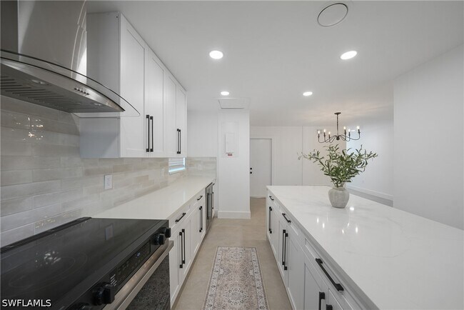 Building Photo - 27381 Voyageur Dr